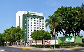 Holiday Inn Guadalajara Expo Plaza del Sol, an IHG Hotel
